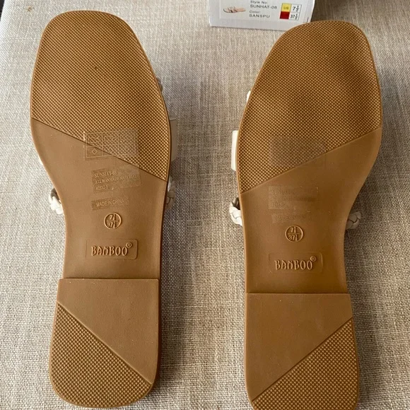 Bamboo Women's Cream Colored Sandals - Picture 3 of 3